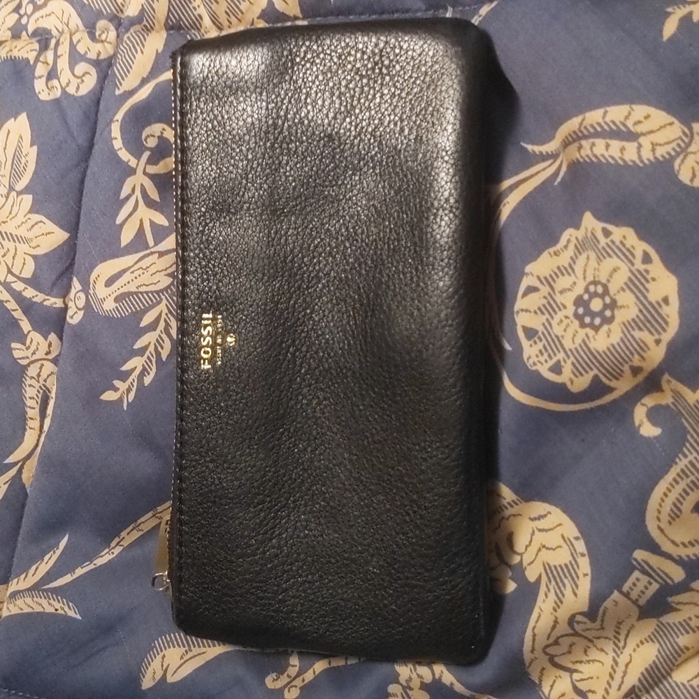 Fossil Preston Perforated Leather Wallet Black/Army Green Yellow Strip I…